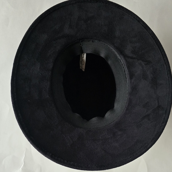 Floral Embroidered Black Hat - Picture 5 of 12